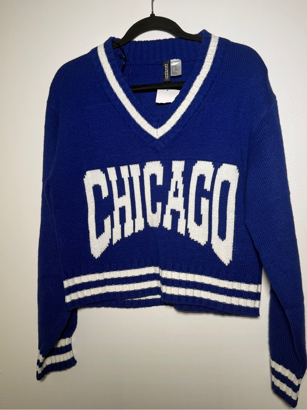 Divided Women's Blue White Chicago V-Neck Cropped Sweater XXS NWT
